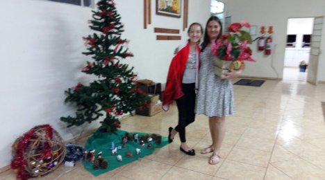 Colaboradores  do Super Comtul realizam festa