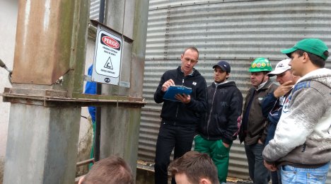 Comtul realiza capacitação para seus colaboradores