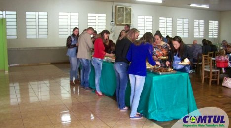 AFUCOMTUL realiza almoço dia do trabalhador