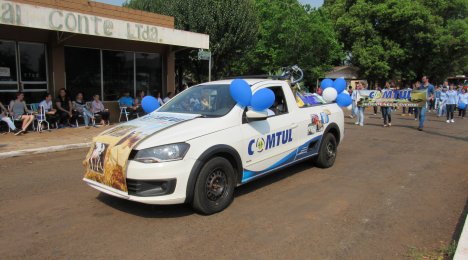 Desfile da semana da Pátria em Tucunduva