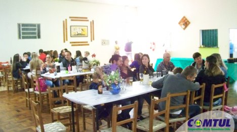 AFUCOMTUL realiza almoço dia do trabalhador