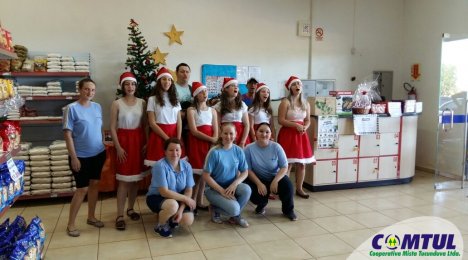 Coral NPC visita Super Comtul 