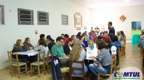 AFUCOMTUL realiza almoço dia do trabalhador