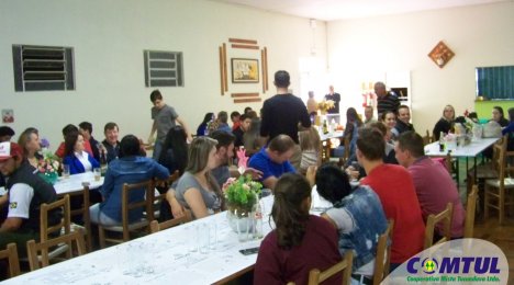 AFUCOMTUL realiza almoço dia do trabalhador