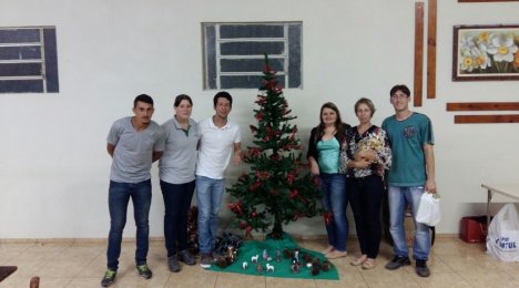 Colaboradores  do Super Comtul realizam festa