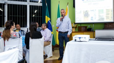 Comtul 60 de história